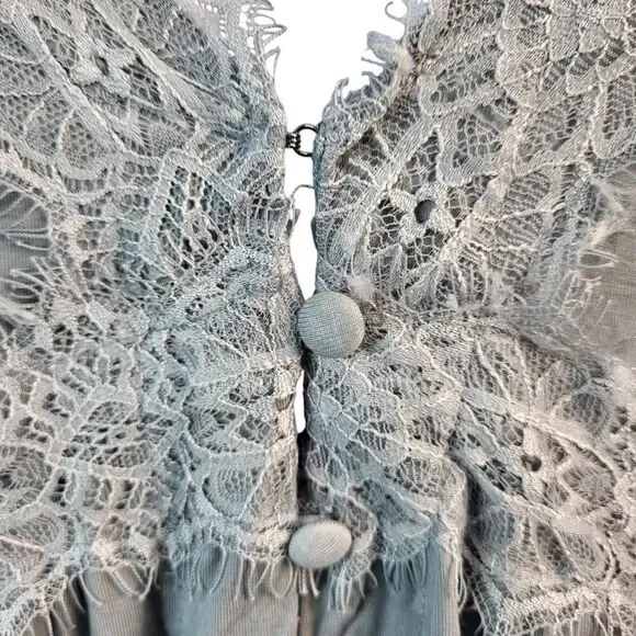 POL BOHO Cropped Blouse Short Sleeves Deep V-Neck Feathered Lace Gray Large NEW - Picture 10 of 15